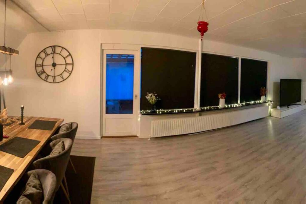 Big Villa In Stege Near Mons Klint With Trampolin 外观 照片